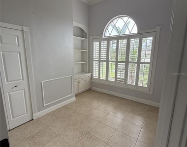 325 Leslie Lane - Photo Thumbnail 16