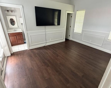 325 Leslie Lane - Photo Thumbnail 24
