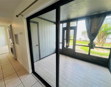 3941 Atrium Drive - Photo Thumbnail 10