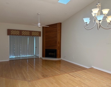 2449 Grand Teton Circle - Photo Thumbnail 10