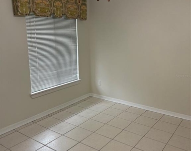 2449 Grand Teton Circle - Photo Thumbnail 2