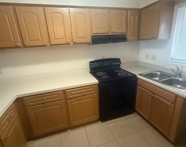 4113 S Semoran Boulevard - Photo Thumbnail 3