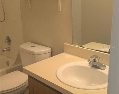 4113 S Semoran Boulevard - Photo Thumbnail 1