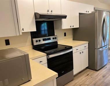 6845 Sw 81st Street - Photo Thumbnail 2