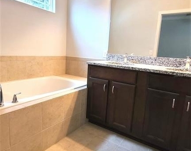 5179 Nw 22nd Street - Photo Thumbnail 14