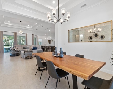 1329 Tullamore Boulevard - Photo Thumbnail 8