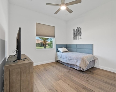 1329 Tullamore Boulevard - Photo Thumbnail 29