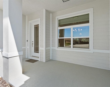 1329 Tullamore Boulevard - Photo Thumbnail 3
