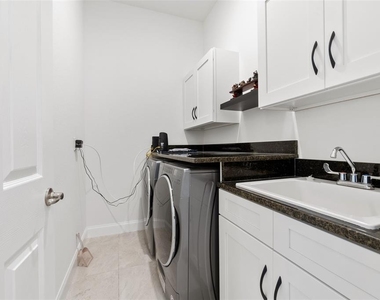 1329 Tullamore Boulevard - Photo Thumbnail 19
