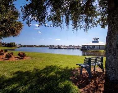 1030 Overlook Court - Photo Thumbnail 24