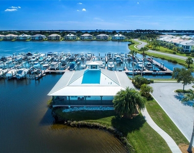 1030 Overlook Court - Photo Thumbnail 23
