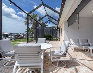 1030 Overlook Court - Photo Thumbnail 7