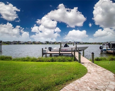1030 Overlook Court - Photo Thumbnail 1