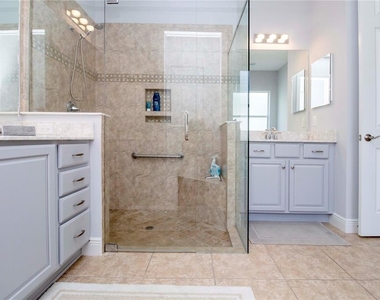 1030 Overlook Court - Photo Thumbnail 9