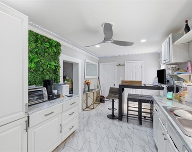 2706 E Annie Street - Photo Thumbnail 7