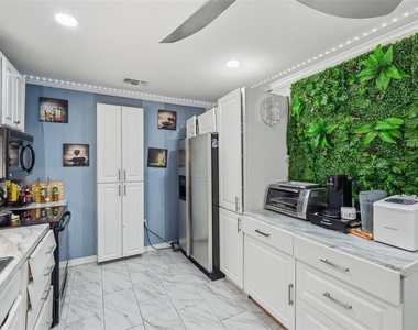 2706 E Annie Street - Photo Thumbnail 4