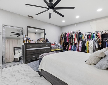 2706 E Annie Street - Photo Thumbnail 9