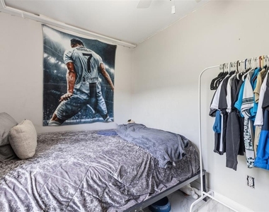 2706 E Annie Street - Photo Thumbnail 12