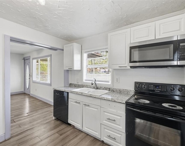 2706 E Annie Street - Photo Thumbnail 9