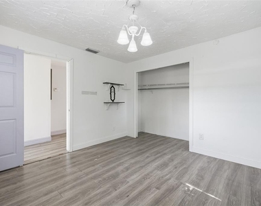 2706 E Annie Street - Photo Thumbnail 12