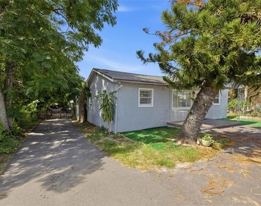 2706 E Annie Street - Photo Thumbnail 1