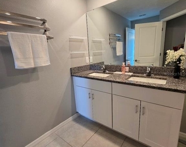4640 Willet Cooper Court - Photo Thumbnail 10