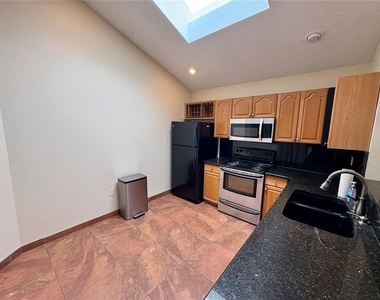 4007 39th Street W - Photo Thumbnail 5