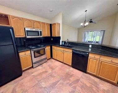 4007 39th Street W - Photo Thumbnail 4