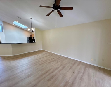 4007 39th Street W - Photo Thumbnail 6