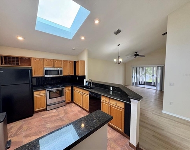 4007 39th Street W - Photo Thumbnail 3