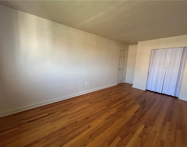 831 N 20th Street - Photo Thumbnail 10