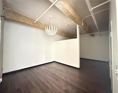 128 N 8th - Photo Thumbnail 4
