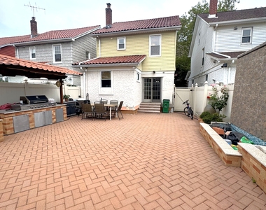80-34 Margaret Place - Photo Thumbnail 3