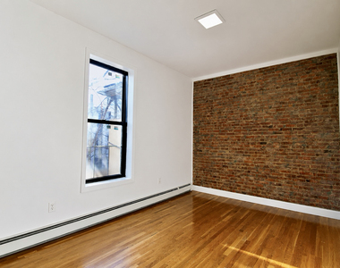 460 Throop Avenue - Photo Thumbnail 3