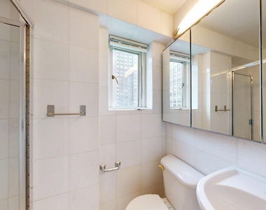 200 East 71st Street - Photo Thumbnail 8
