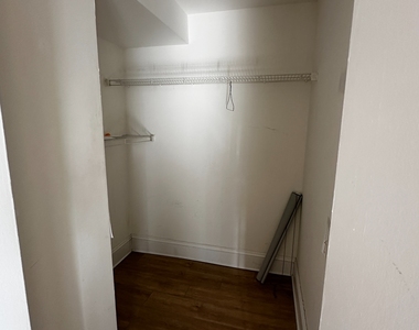West 34th Street - Photo Thumbnail 18