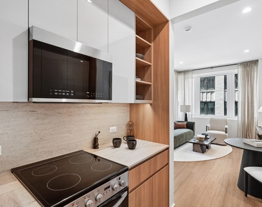 180 Pearl Street - Photo Thumbnail 1