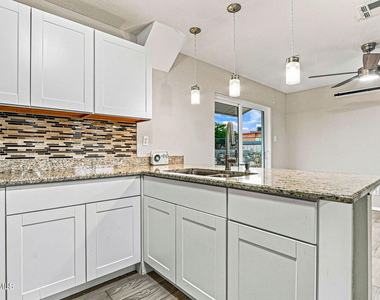 11524 Meadowbrook Drive - Photo Thumbnail 14