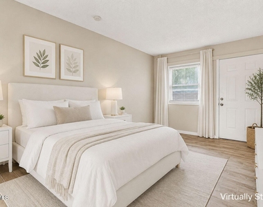 11524 Meadowbrook Drive - Photo Thumbnail 16