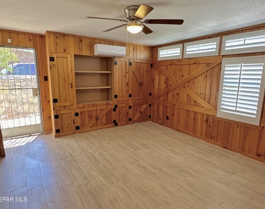 10101 Renfrew Drive - Photo Thumbnail 13