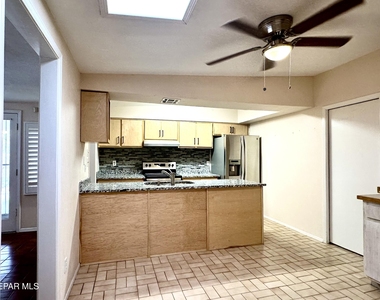 10101 Renfrew Drive - Photo Thumbnail 18