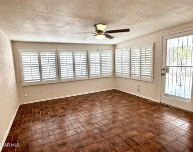 10101 Renfrew Drive - Photo Thumbnail 4
