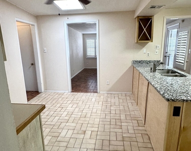 10101 Renfrew Drive - Photo Thumbnail 17