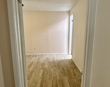 10101 Renfrew Drive - Photo Thumbnail 27
