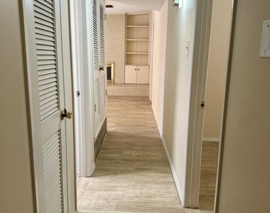 10101 Renfrew Drive - Photo Thumbnail 31