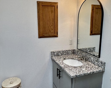 10101 Renfrew Drive - Photo Thumbnail 22
