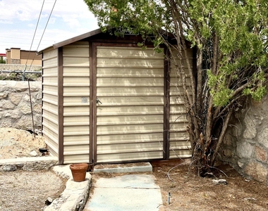 10101 Renfrew Drive - Photo Thumbnail 42