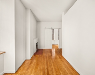 121 Madison Avenue - Photo Thumbnail 1