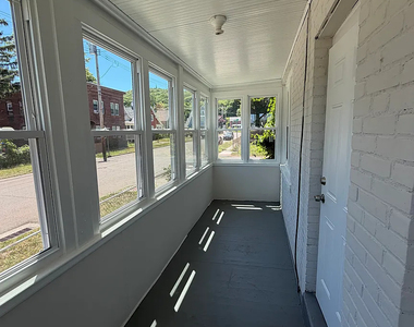 1 Webb Street - Photo Thumbnail 9