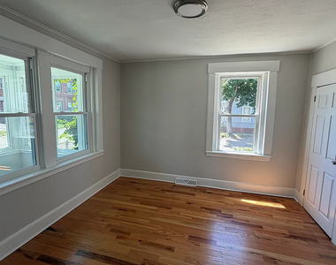 1 Webb Street - Photo Thumbnail 5